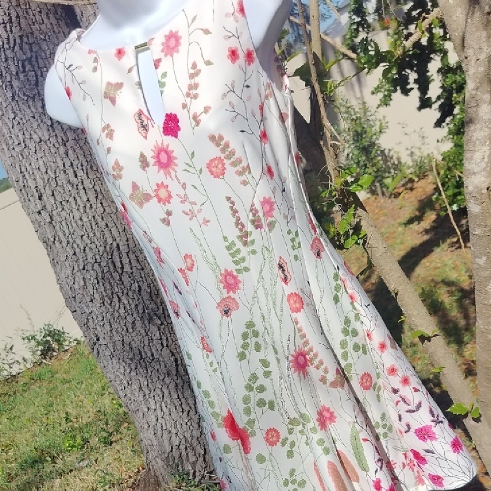 Gabby Skye Summer Love Floral Dress Size 6